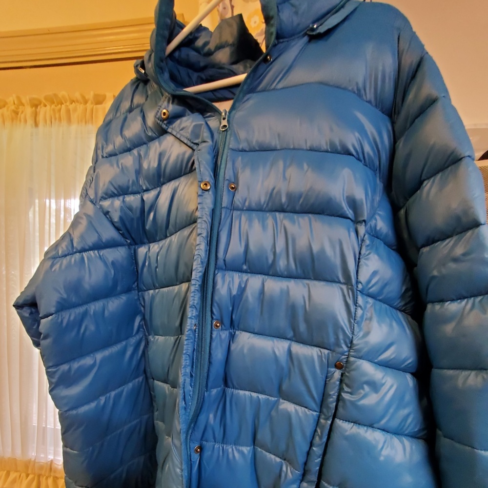 Knee Length Packable Jacket Size 2X